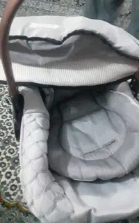 نی  نی لای لای