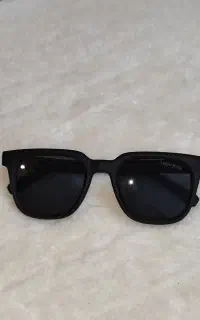 فروش عینک آفتابی و بلوکات