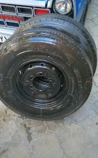 یک جفت رینگ لاستیک نیسان