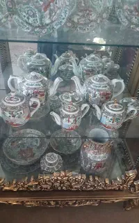فرش و ظروف مرغی