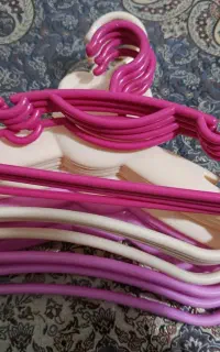 آویز (چوبکار) لباس کودک