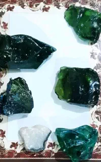 سنگ ابسیدین سبز رنگ