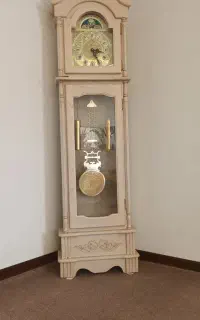 ساعت ایستاده سالم