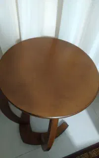 میز چوبی . جنس چوب