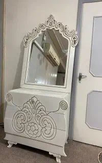 میز با اینه
