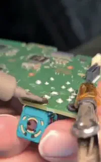 تعمیرات فوق تخصصی دسته ps4 و ps5 در حضور مشتری