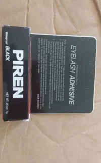 چسب مژه
