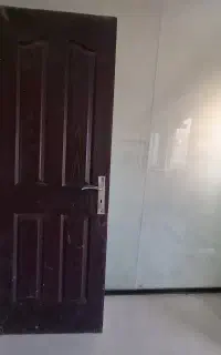 چارچوب فلزی با درب