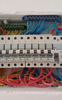 برقکار صنعت و ساختمان.برقکشی.قیمت پایین و با کیفیت