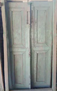 درب چوبی قدیمی