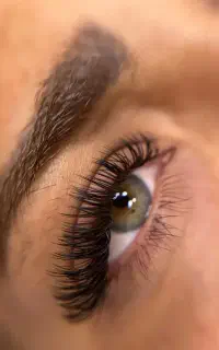 اکستنشن مژه و لیفت ابرو