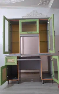 کمد و میز تحریر