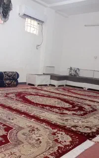 آپارتمان ساده ومبله   شبانه/ . طبقه همکف پارکینگ