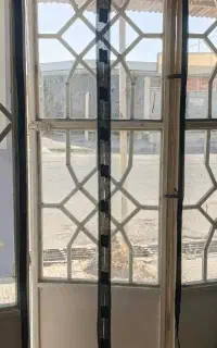 پرده پلاستیکی آهنربایی یا(پرده نایلونی مغناطیسی)