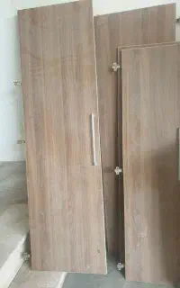 در کمد دیوار و کابنت  با سنگ