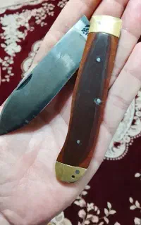 دو عدد چاقوی دسته چوبی و برنجی زنجانی نیز و برنده