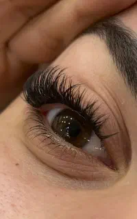 خدمات کاشت مژه هیدن