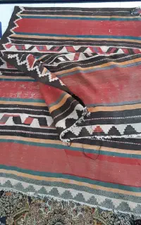 گلیم پشمی دست بافت