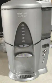 قهوه‌ساز کنوود Kenwood BrewMaster سالم و تمیز