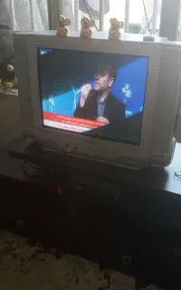 یکدستگاه تلویزیون ۲۱سامسونگ