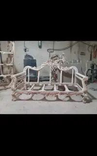 نجار ماهر کلاسیک کار