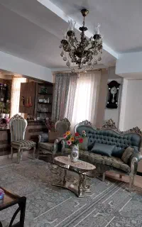 یک جفت لوستر پنج شاخه از جنس برنز سالم سالم