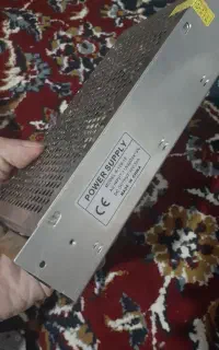 منبع تغذیه تابلوهای روان و رنگی