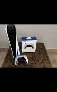 فت بسیار تمیز  دو دسته، دسته اضافه تقریباً PS5 نو