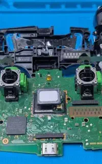 تعمیر حرفه ای دسته کنسول PS5 PS4 XBOX