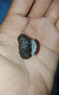 9تا سنگ مشکوک با جذب آهن ربا