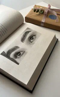 کتاب چشم هایش،خاص و زیبا
