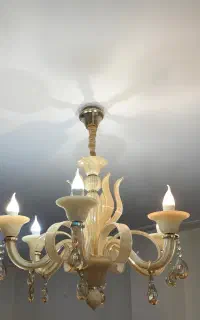 لوستر و شمعدانی