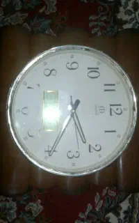 ساعت دیواری