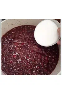 مربای آلبالو