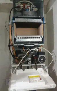 تعمیر و نصب پکیج و آبگرمکن و خدمات لوله کشی