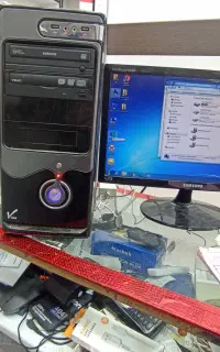 کیس با مانیتور