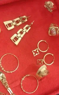 طلای ریز همه فاکتور دارن
