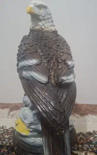 مجسمه عقاب
