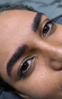مدل جهت تکمیل آلبوم کاری آرایش دائم