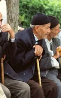 نیروی خدماتی اقا دو نفر شیفت صبح و شب