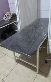 میز و صندلی و کمد