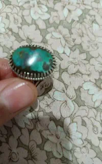 یک عدد نگین فیروزه در ورزشگاه گم شده