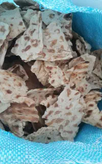 نان خشک حدود ۱۵۰ کیلو،،کلیویی ۳۷
