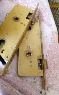 قفل درب چوبی واهنی