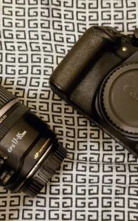 دوربین عکاسی 750d Canon با لنز 17.85 Usm کارکرده