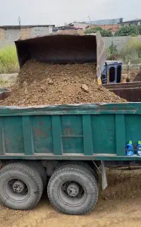 خاک باغچه و نخاله ساختمانی