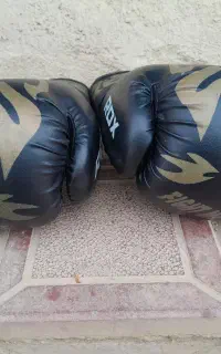 دستکش ورزشی