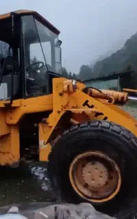 فروش لودر  هیوندا ۷۵۷ مدل ۲۰۰۳
