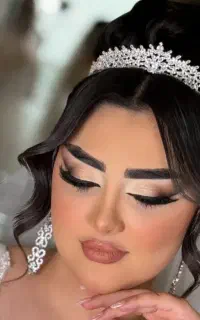 سالن vipچم(ب یک فشیال کارماهر وثابت نیازمندیم)