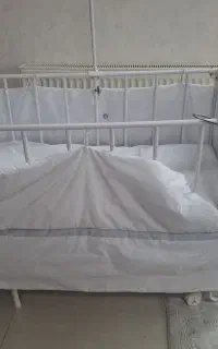 تخت و گهواره کودکانه
